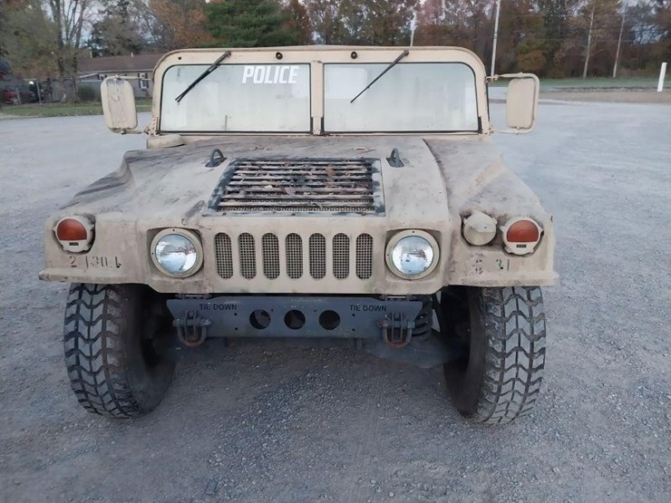 am-general-m998-image-2