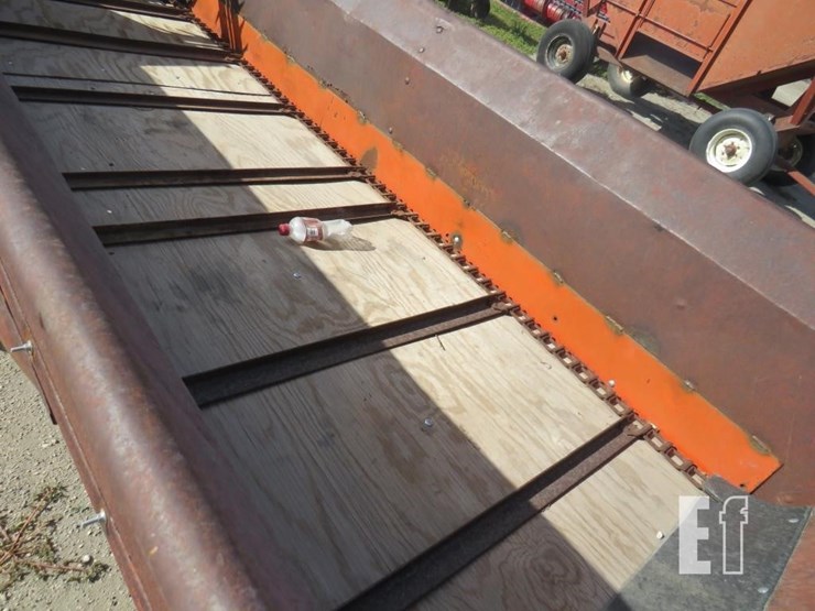 new-holland-manure-spreader-186-image-3