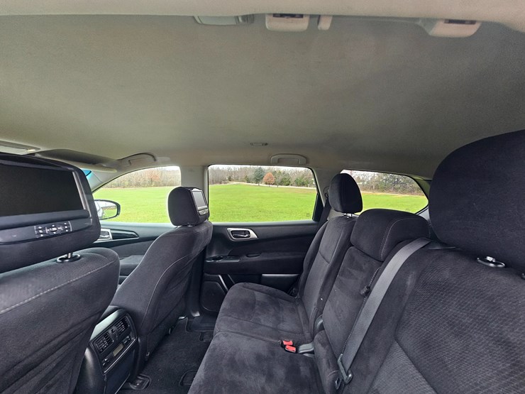 2013-nissan-pathfinder-image-47