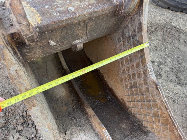 caterpillar-325-image-8