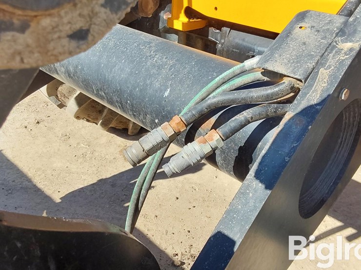 2017-jcb-427-image-12