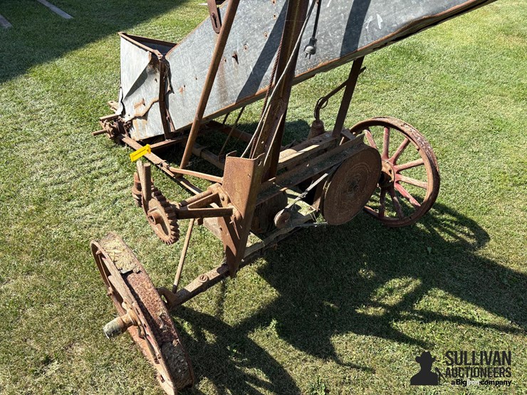 john-deere-paddle-elevator-image-9