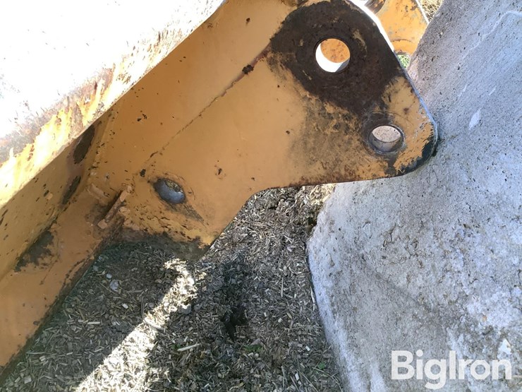 universal-skid-steer-to-mini-excavator-mount-adapter-image-8