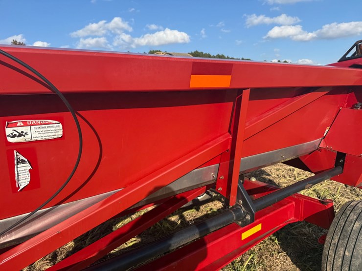 2011-case-ih-3412-image-37