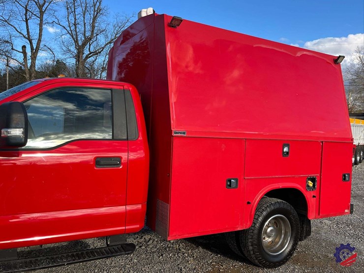 2017-ford-f350-xl-image-18