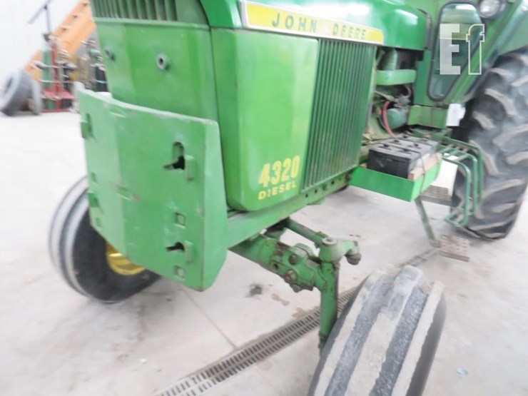 john-deere-4320-image-7