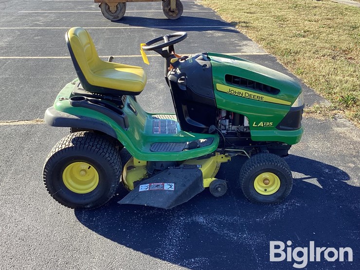 2010-john-deere-la135-image-4