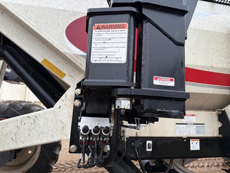 2016-bourgault-3320-66-image-48