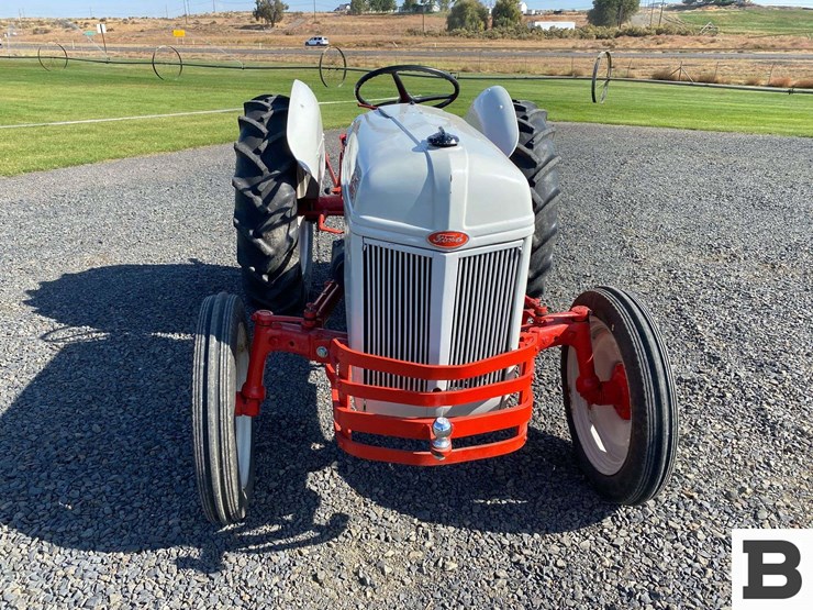 ford-tractor-image-9