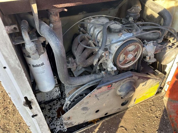 bobcat-643b-image-12