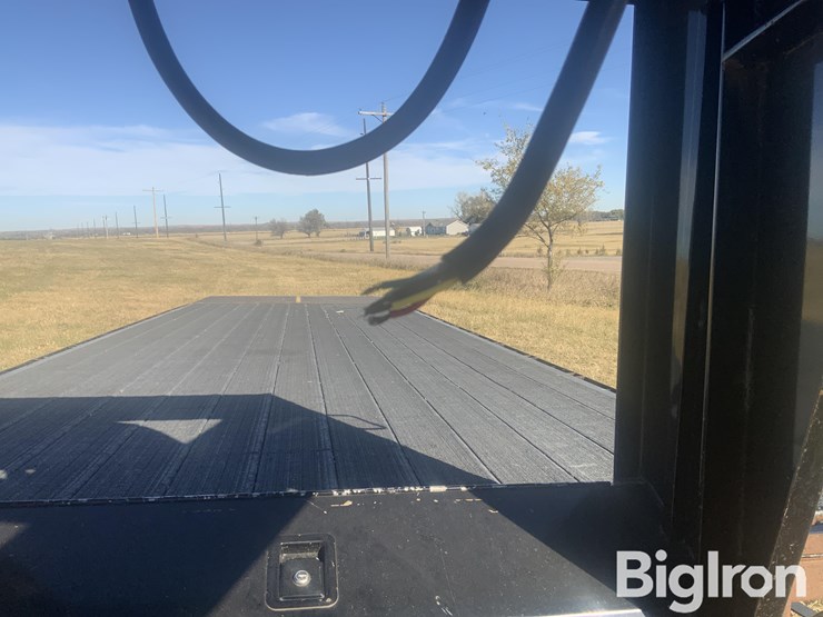 2013-titan-trailer-image-12