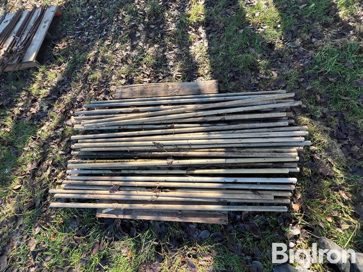fiberglass-6'-electric-fence-posts-image-10