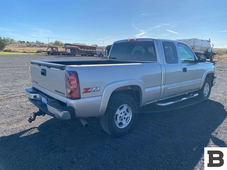 2004-chevrolet-silverado-1500-image-6