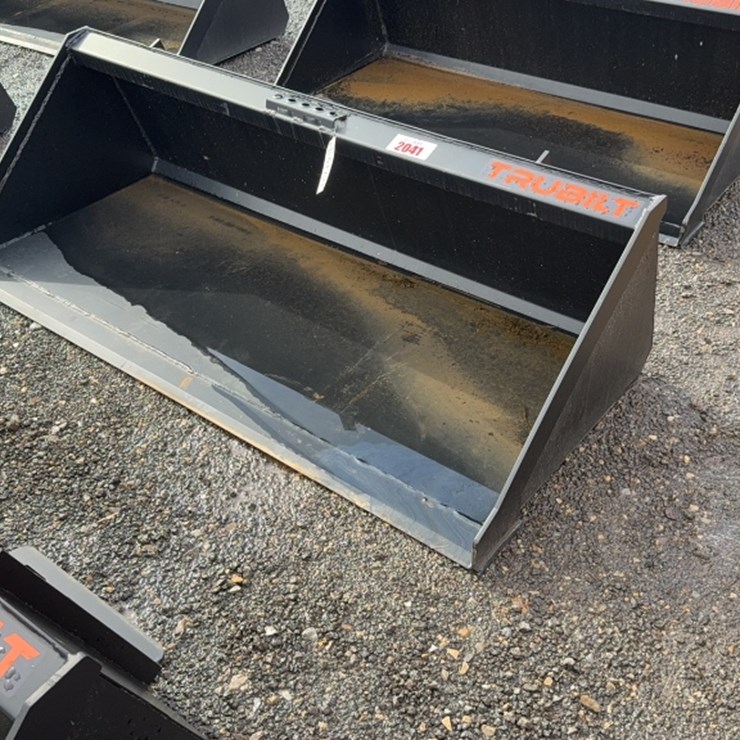 #2041 • TRUBILT 66" SKID STEER SMOOTH BUCKET