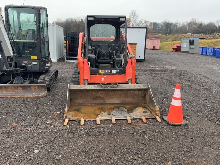 kubota-svl65-2-image-2