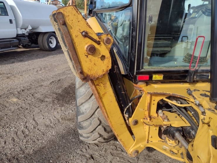 caterpillar-420e-image-30