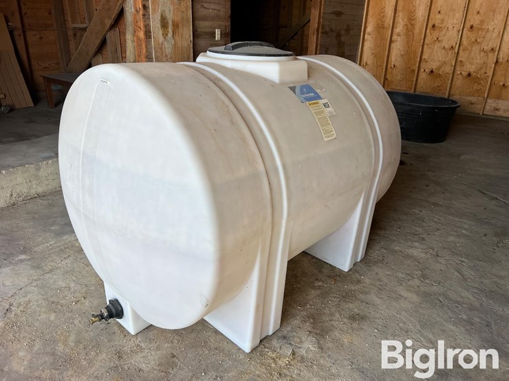 ace-roto-mold-535-gal-poly-tank-image-1