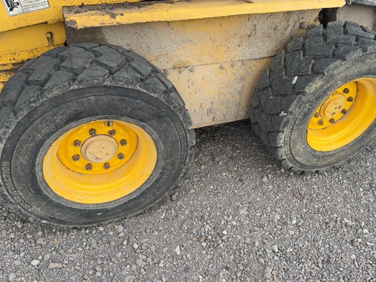 new-holland-ls180-image-5