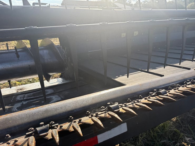 2014-macdon-40-foot-flex-draper-head----header-cart-not-included-image-49