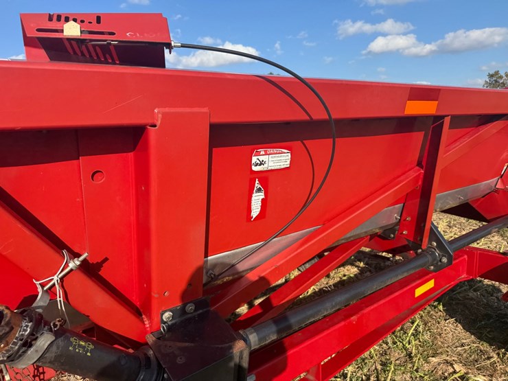 2011-case-ih-3412-image-36