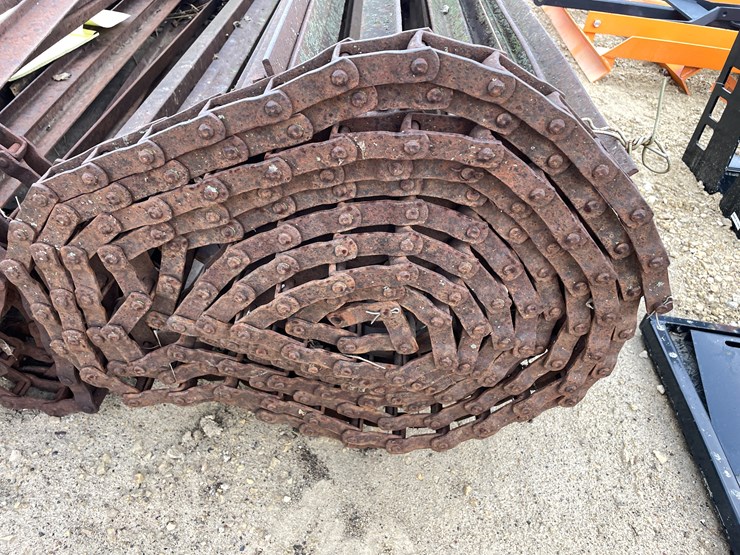 #1070-•-new-idea-manure-spreader-apron-image-8