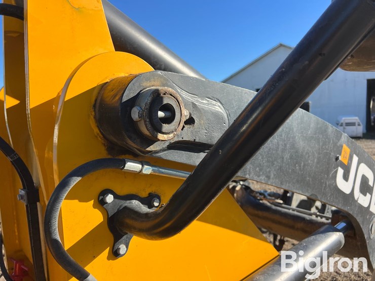 2022-jcb-409-image-18