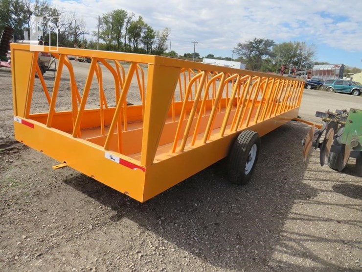 thiessen-round-bale-feeder-wagon-78-image-3