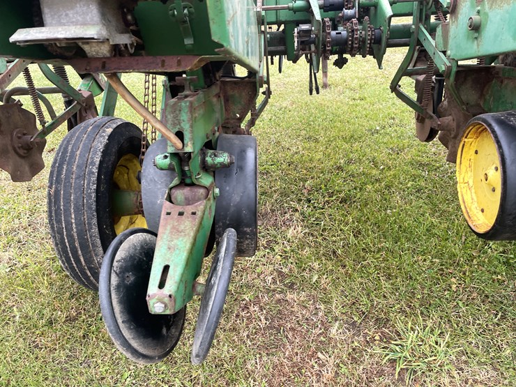 john-deere-7000-image-11