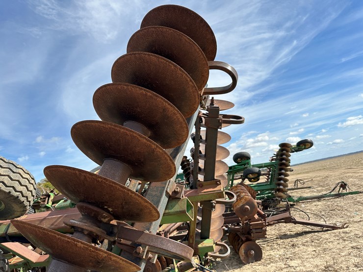 john-deere-635-image-46