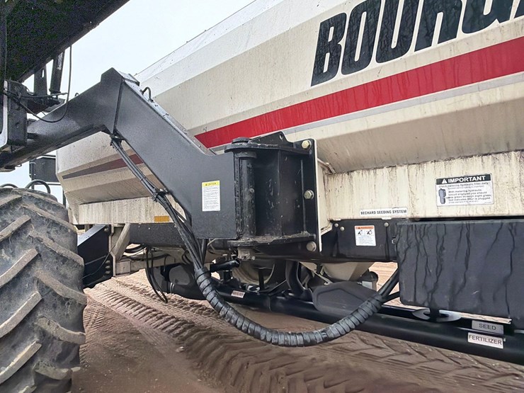 2016-bourgault-3320-66-image-79