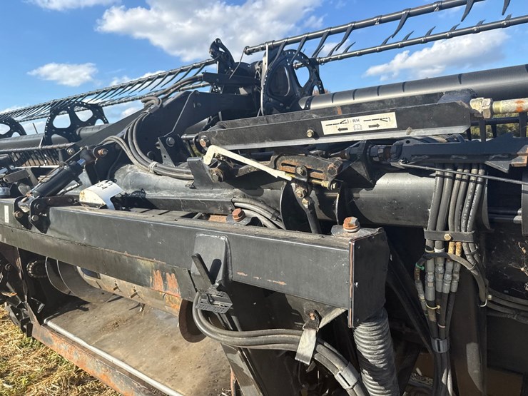 2014-macdon-40-foot-flex-draper-head----header-cart-not-included-image-16