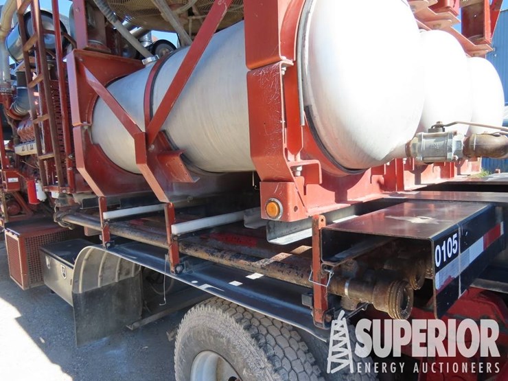 2012-caterpillar-c27-image-18