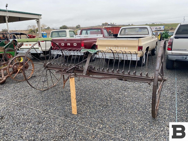 vintage-8'-hay-buck-rake-image-1