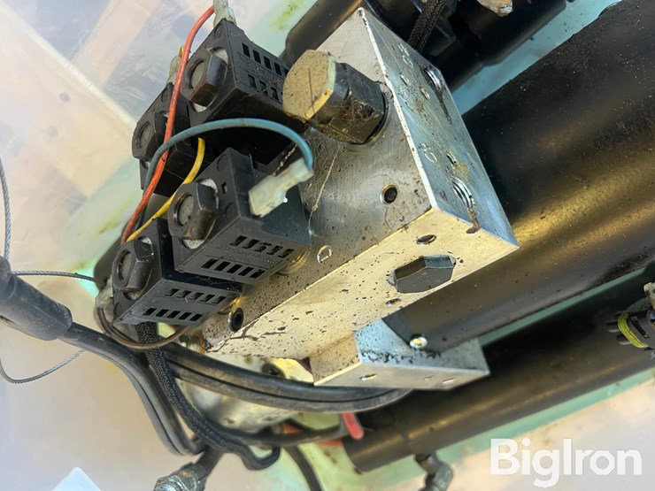 12-volt-hydraulic-pump-image-6