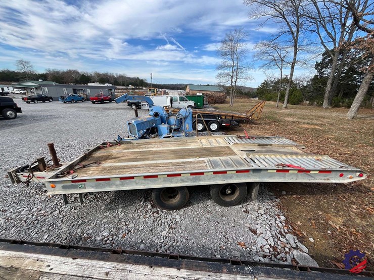 t/a-21’-x-8’-tilt-equipment-trailer-image-2