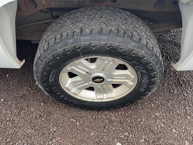 #3020-•-2009-chevy-silverado-z71-pickup-truck-image-14