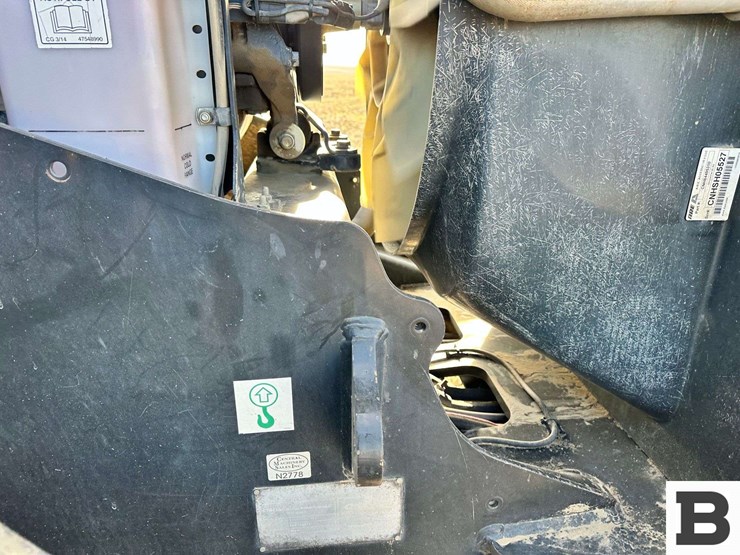 2014-case-ih-370-image-25