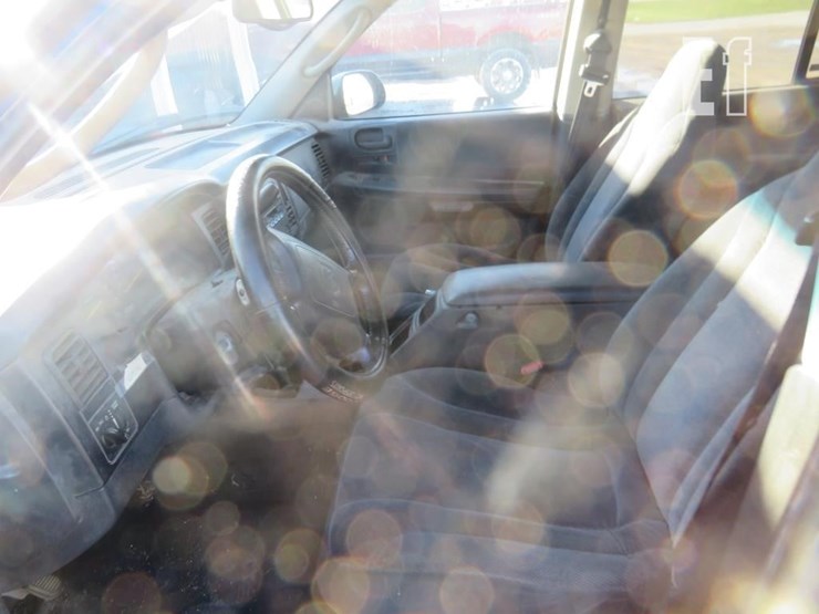 2001-dodge-dakota-sport-image-11