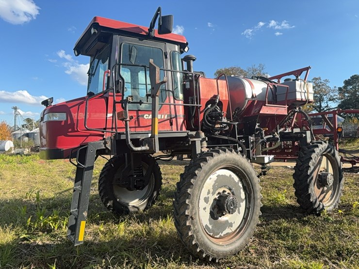case-ih-3185-patriot-sprayer-image-1