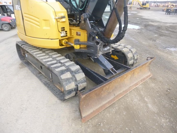 2016-deere-85g-image-22