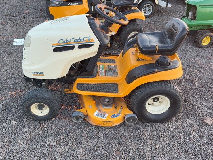 cub-cadet-lt1045-image-9