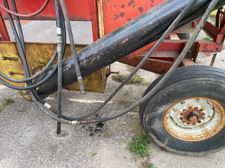 #1467-•-bushnell-gravity-cart-with-auger-image-14