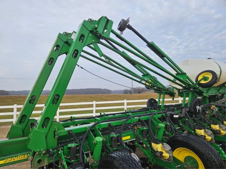 john-deere-1770nt-image-17