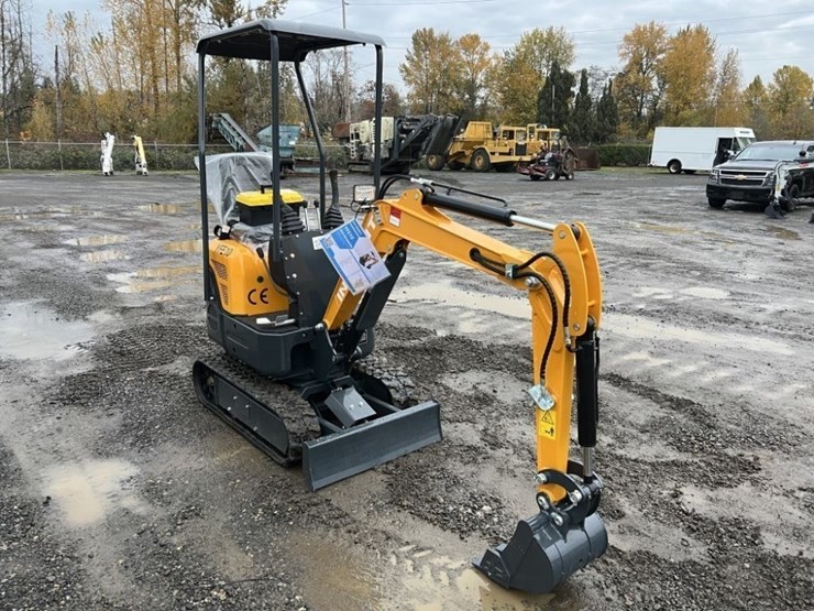 2025-infront-yfe10-mini-hydraulic-excavator-image-2