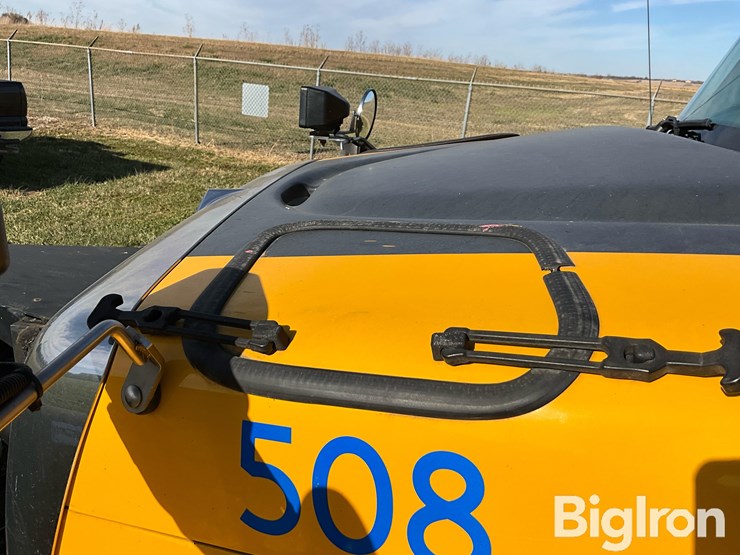 2003-international-7400-image-11