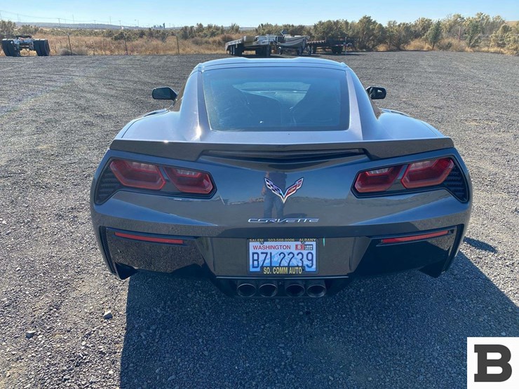 2014-chevrolet-corvette-stingray-coupe-image-4