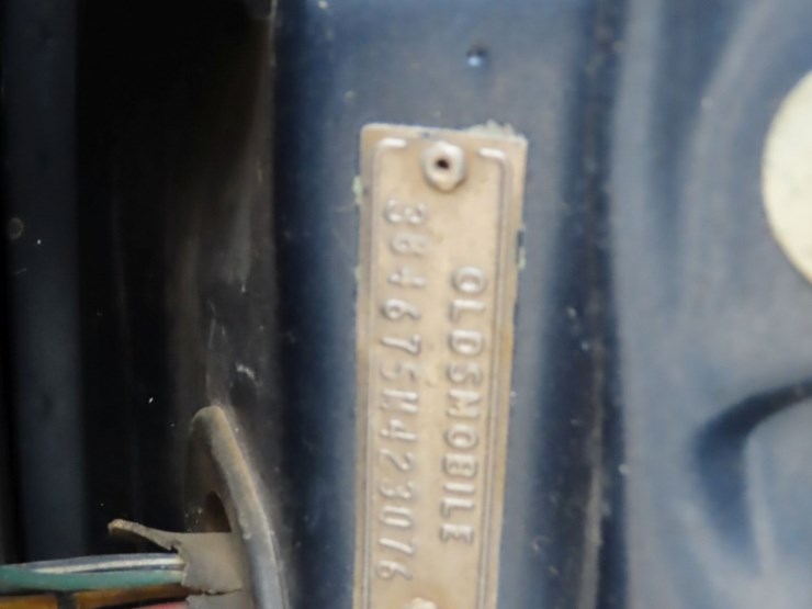 1965-oldsmobile-98-convertible-image-23