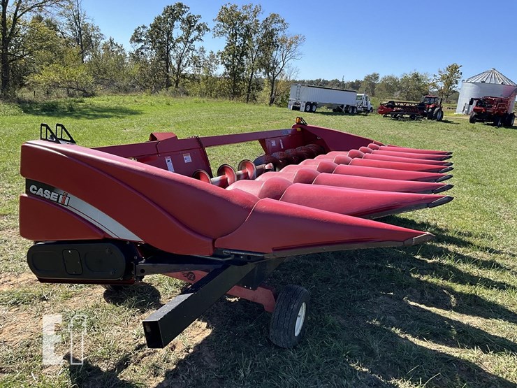 2009-case-ih-3208-image-1