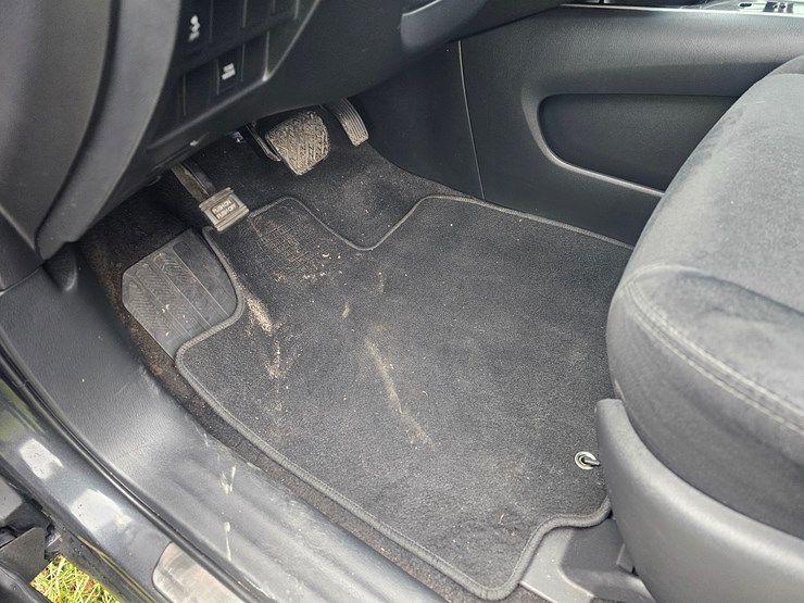 2013-nissan-pathfinder-image-28