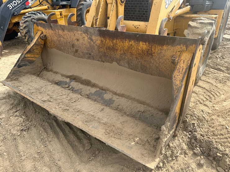 deere-310sg-image-40